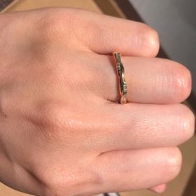 【ORECCHIO(オレッキオ)の口コミ】 個性的で他ではあまり見ないデザインですが、造りはしっかりとしており指…