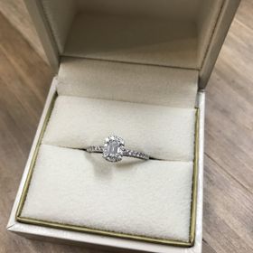 【ヴァンドーム青山(VENDOME AOYAMA)の口コミ】 一粒ダイヤはアジア人に人気、とハリーウィンストンの店員さんが仰ってい…