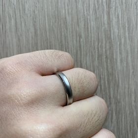 【Ptau(ピトー)の口コミ】 中央が窪んでありマット加工がされているリバースマットで、あまりギラギ…