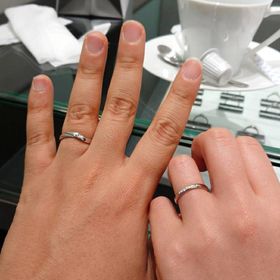 【ラザール ダイヤモンド(LAZARE DIAMOND)の口コミ】 シンプルなのにダイアモンドの輝きがキレイに見えるところが気に入りまし…