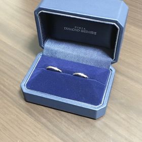 【銀座ダイヤモンドシライシの口コミ】 シンプルなデザインで日常的に付けやすいと思いました。
私自身、シンプル…