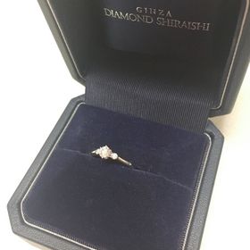 【銀座ダイヤモンドシライシの口コミ】 指が細いのでダイヤモンドがでーん！と付いているようなものでなく、華奢…