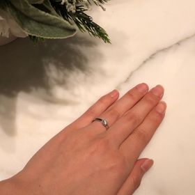 【ティファニー(Tiffany & Co.)の口コミ】 ティファニーハーモニーの上品な可愛らしい形に惹かれました。
主張し過ぎ…