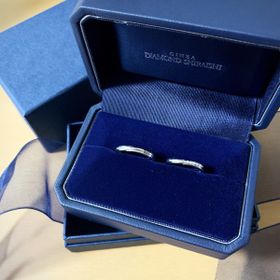 【銀座ダイヤモンドシライシの口コミ】 他店で試着させてもらって、夫がストレートタイプの方が似合っていたため…