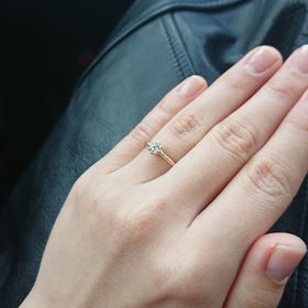 【YUKA HOJO(ユカホウジョウ)の口コミ】 インスタでみつけた時から絶対これにすると決めていました。実際に観に行…