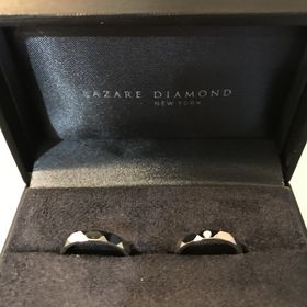 【ラザール ダイヤモンド(LAZARE DIAMOND)の口コミ】 個性的でありながら、普遍的なデザインに魅かれました。また、男女それぞ…