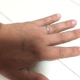 【ティファニー(Tiffany & Co.)の口コミ】 サイズ直しができないとのことで、少し悩みましたが、正反対の手のタイプ…