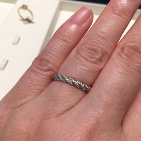 【Fred(フレッド)】の口コミ メレダイヤが126個も使われているフルエタニティリングです。ロープのモ...