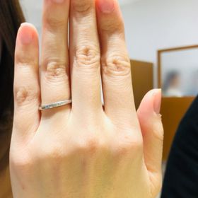 【銀座ダイヤモンドシライシの口コミ】 仕事でも毎日つけるので、シンプルで！かつ、ダイヤモンドの特別感も欲し…