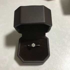 【アイプリモ(I-PRIMO)の口コミ】 プロポーズ後にデザインが変更出来ること。
本物のダイヤモンドとプラチナ…