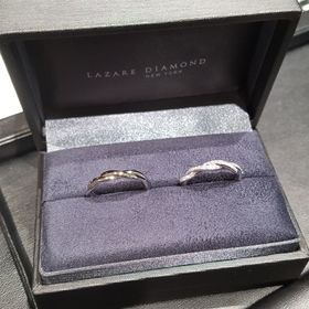 【ラザール ダイヤモンド(LAZARE DIAMOND)の口コミ】 １、ダイヤがキラキラしてて、ほどほどに安い。
２、デザインが他ブランド…