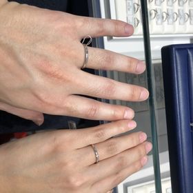 【銀座ダイヤモンドシライシの口コミ】 なかなか自分の思っているものと予算が合わず、じっと店頭を見ていたとこ…