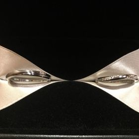 【エクセルコダイヤモンド(EXELCO DIAMOND)の口コミ】 メレダイヤが少し入ってるもの＋日常生活の中で使うものなので、シンプル…