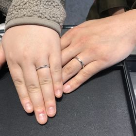 【エクセルコダイヤモンド(EXELCO DIAMOND)の口コミ】 店員さんがとてもいい距離感で、私達の希望のデザインを一緒に見つけてく…