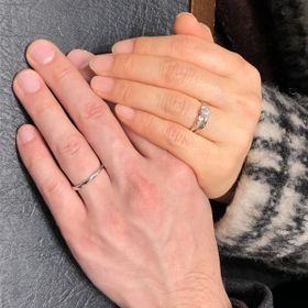 【俄(にわか)の口コミ】 手の大きさが他の方よりも小さめなのですが、その点で指輪の太さが太すぎ…