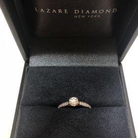 【ラザール ダイヤモンド(LAZARE DIAMOND)の口コミ】 ダイヤの美しさはもちろんですが、
落ち着いたデザインが多く、これから先…