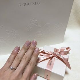 【アイプリモ(I-PRIMO)の口コミ】 ウェーブ型で華奢な雰囲気にしてくれるリングに一目惚れしました。シンプ…