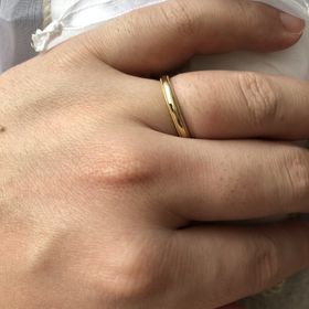 【Justin Davis Bridal(ジャスティンデイビスブライダル)の口コミ】 デザインはシンプルかつ飽きがこないようなデザインに一目惚れです。デザ…