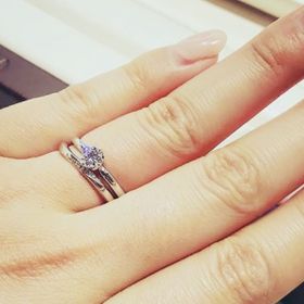 【俄(にわか)の口コミ】 デザインがシンプルかつ洗礼されている。
ゆるやかなカーブでそこがお気に…