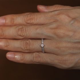 【Gisetto(ジゼット)の口コミ】 長く使用できるよう、飽きの来ないアンティーク風で、シンプルなものを探…