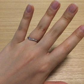 【ティファニー(Tiffany & Co.)の口コミ】 婚約指輪を貰わなかったので、少しダイヤモンドも主張しているほうが良い…