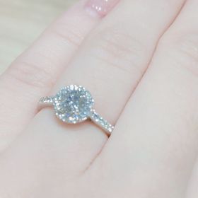 【ラザール ダイヤモンド(LAZARE DIAMOND)の口コミ】 指輪の決め手はなんと言ってもダイヤモンドの輝きです！またそれを支える…