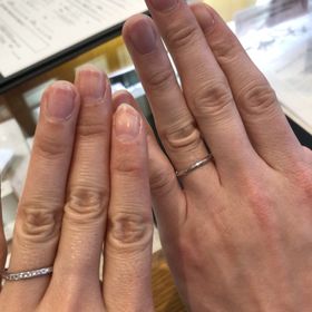 【アネリディギンザ(ANELLI DI GINZA)の口コミ】 ダイヤの繊細なきらめきと、リングの太さがおすすめするポイントです。ダ…