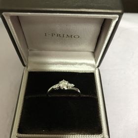 【アイプリモ(I-PRIMO)の口コミ】 自分の手が大きいので婚約指輪単体だと見栄えがよくないので結婚指輪とセ…