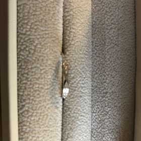 【Preuve(プルーヴ)】の口コミ デザインと色が気に入って、これに決めました。内側に石や、メッセージ、あ...