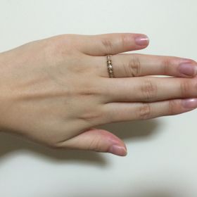 【LUCIE(ルシエ)の口コミ】 アンティーク調の結婚指輪を探していて、LUCIEにたどり着きました。

可愛…