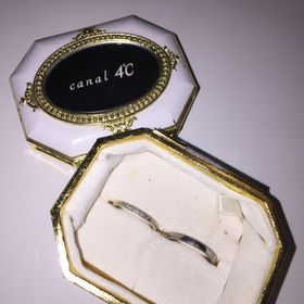 【canal4℃(カナルヨンドシー)の口コミ】 高価なものは買えないけど、やっぱり結婚指輪はほしい…とにかく見…