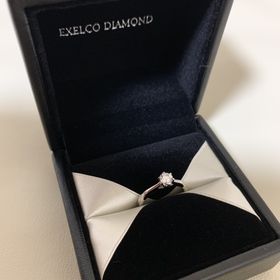【エクセルコダイヤモンド(EXELCO DIAMOND)の口コミ】 派手なデザインが多いお店でしたが、その中でもシンプルなデザインが良か…