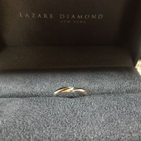 【ラザール ダイヤモンド(LAZARE DIAMOND)の口コミ】 いくつか指輪を見て回りましたが、指輪の光沢や質感、品の良さは他のお店…