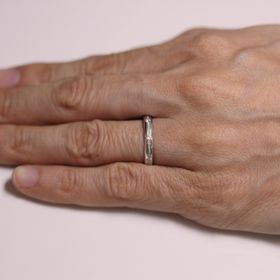 【Gisetto(ジゼット)の口コミ】 アンティーク風のものを探していましたので、ミル打ち（点々模様）が施さ…