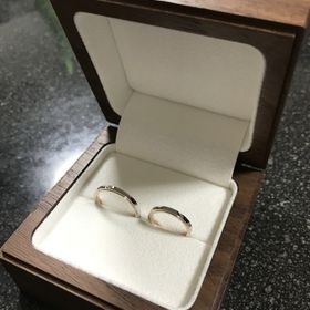 【Ponte Vecchio(ポンテヴェキオ)の口コミ】 丸みがあったり太さのあったりする指輪より、線がはっきりしているタイプ…