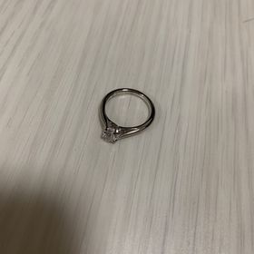 【銀座ダイヤモンドシライシの口コミ】 セットリングにできるため、婚約指輪がタンスの肥やしにならず、結婚して…