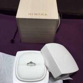 【俄(にわか)の口コミ】 俄の指輪には一つ一つそれぞれテーマと意味があり、すごく素敵でした。
日…