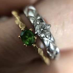 【レイジースーザン(LAZY SUSAN)】の口コミ キルティングの彫りのデザインに一目惚れしました。シャネルに同じデザイン...