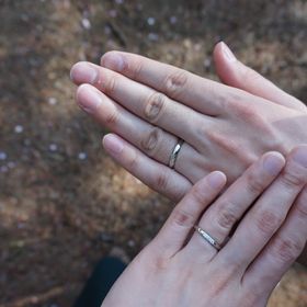 【MIKIMOTO(ミキモト)の口コミ】 相手の名前と日付を入れられること、日本のメーカーであること、同じデザ…