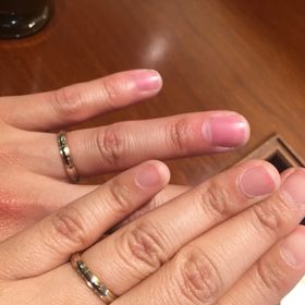 【TANZO.(鍛造指輪)の口コミ】 ゴールドとシルバーのコンビを探していました。
スイスのブランドなど色々…