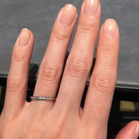 【エクセルコダイヤモンド(EXELCO DIAMOND)の口コミ】 ミル打ちのデザイン性の高いリングを探していたので、こちらのリングを試…