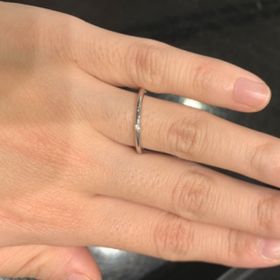 【ケイウノ ブライダル(K.UNO BRIDAL)の口コミ】 細身のシンプルなリングを探していてこのリングに決めました。ハートマー…