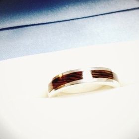 【GRAIN】の口コミ 指輪を重ねると木目が合わさるように製作されているので、同じ物が２つとな...