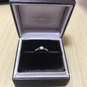 【アイプリモ(I-PRIMO)の口コミ】 シンプルで指輪のデザインがすごく気に入りました。ダイヤの大きさも特別…