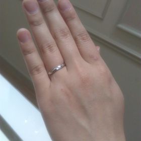 【RoseMarry(ローズマリー)の口コミ】 彼にもらったエンゲージリングにピンクダイヤが付いていたので、マリッジ…