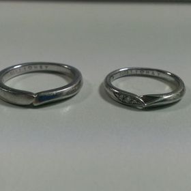 【銀座ダイヤモンドシライシの口コミ】 まずデザインがどれもオシャレです。シンプルな中にもしっかりとしたデザ…