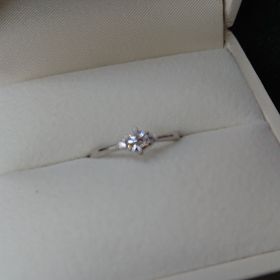 【et.lu(エトル)】の口コミ 私はもちろんデザインと着け心地です！        
デザインはダイヤ...