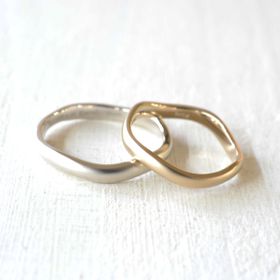 【湘南彫金工房 andfuseの口コミ】 
どうせ手作りなら人とちょっと違うものを…
ということでウエーブ…