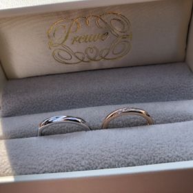 【Preuve(プルーヴ)の口コミ】 シンプルなデザインで探していたのですが、お店の方と相談した上で好きな…