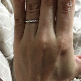 【Preuve(プルーヴ)の口コミ】 初めての指輪という事もあり、ずっと付けていても違和感の無く派手過ぎな…